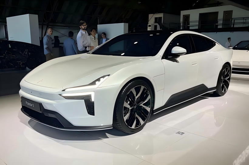 The Polestar 5, ມີແຮງດັນໄຟຟ້າສູງສຸດຂອງແຮງມ້າ 884, ຈະເຮັດໃຫ້ການສະແດງລະຫັດຜ່ານລະບົບສາກົນ Munich ໃນເດືອນກັນຍາ.